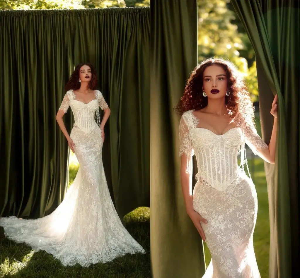 Chic Full Lace Mermaid Wedding Dresses With Short Sleeves Vintage Basque Waist Beading Bridal Gowns Sweep Train Fishtail Women