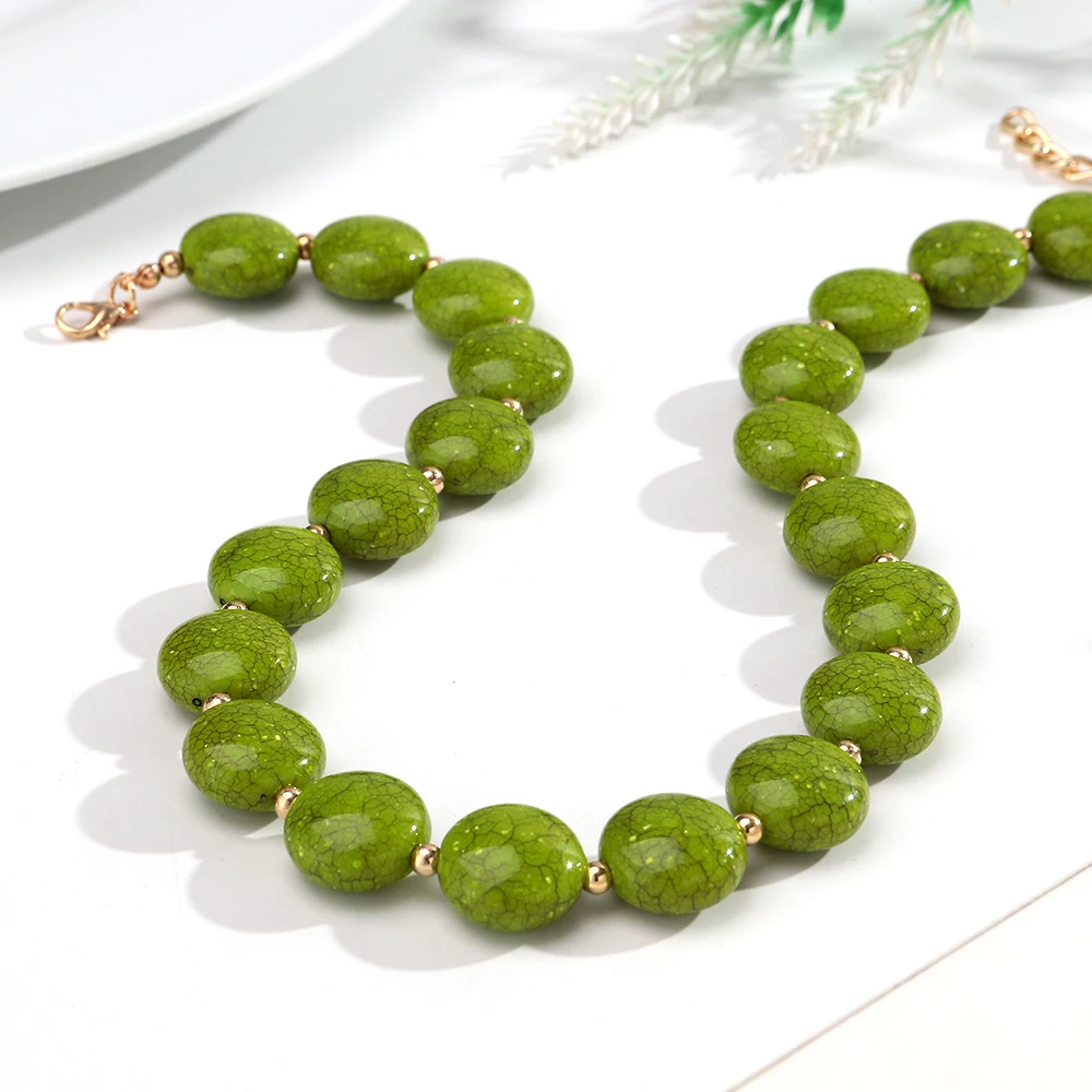New Trendy Green Acrylic Geometric Beads Choker for Women Fashion Resin Crack Flat Circle Beaded Necklace Boho Jewelry Gift