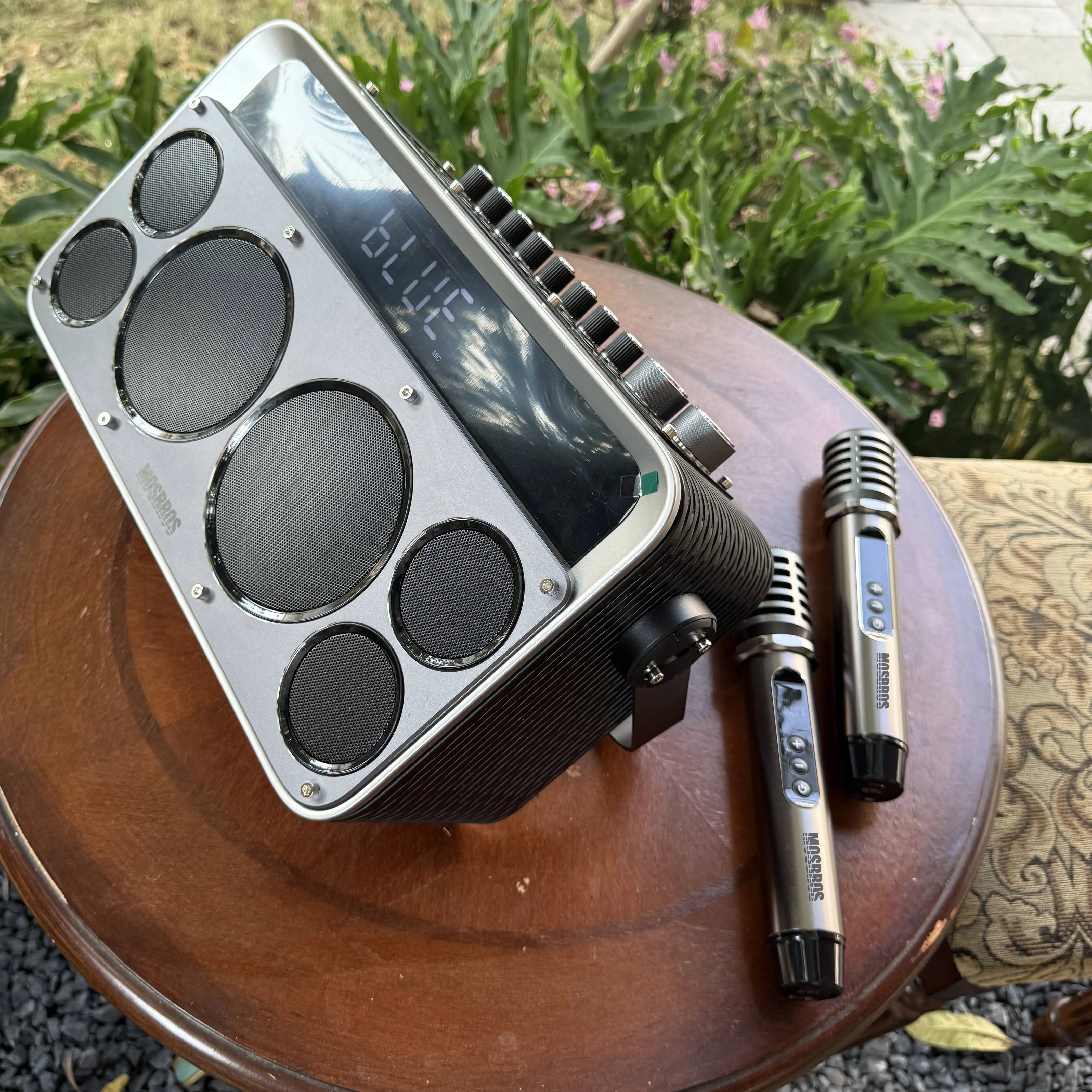 

150W High Power Wireless Karaoke Speaker Blue Tooth Microphone Home KTV Karaoke Machine Handle Speaker With Microphone