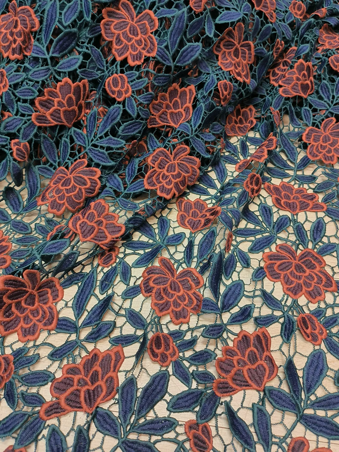 

New high quality water soluble lace exquisite flower embroidery, African lace fabric, beautiful fashion dress dress, good price
