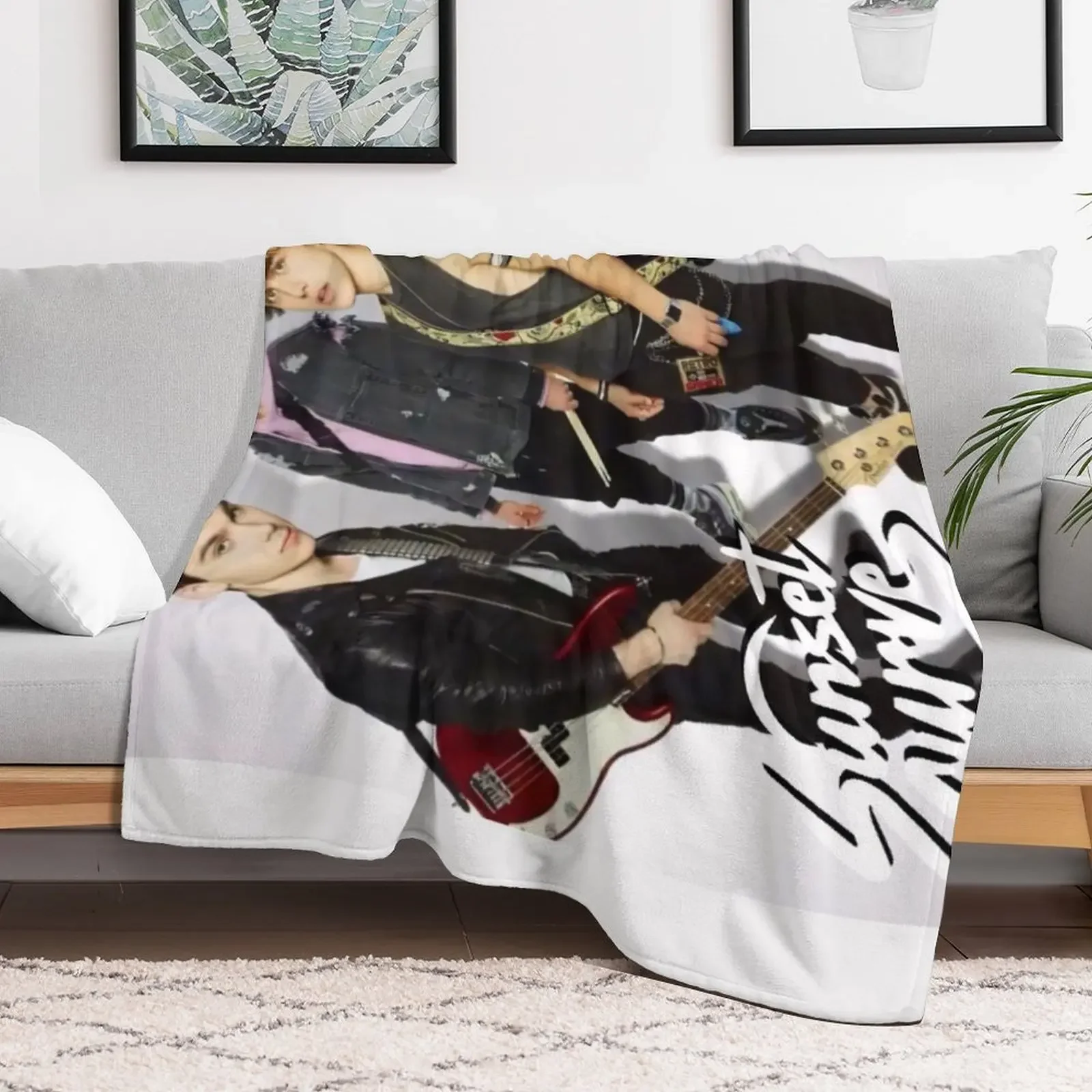 Sunset Curve poster Throw Blanket Cozy Sofa Blanket for TV Watching Napping
