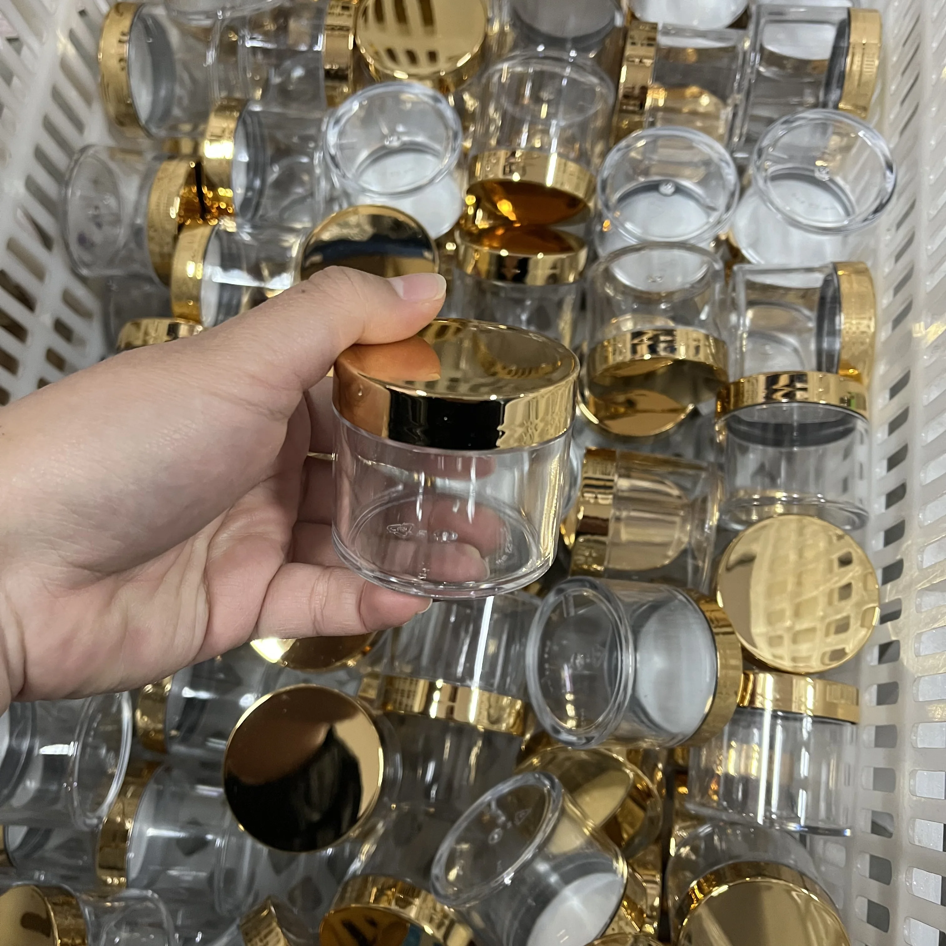 2OZ Plastic Storage Bottles With Gold Lids For Nail Powders, Eye & Facial Creams, PET Transparent Test Bottles For Cosmetics 10*
