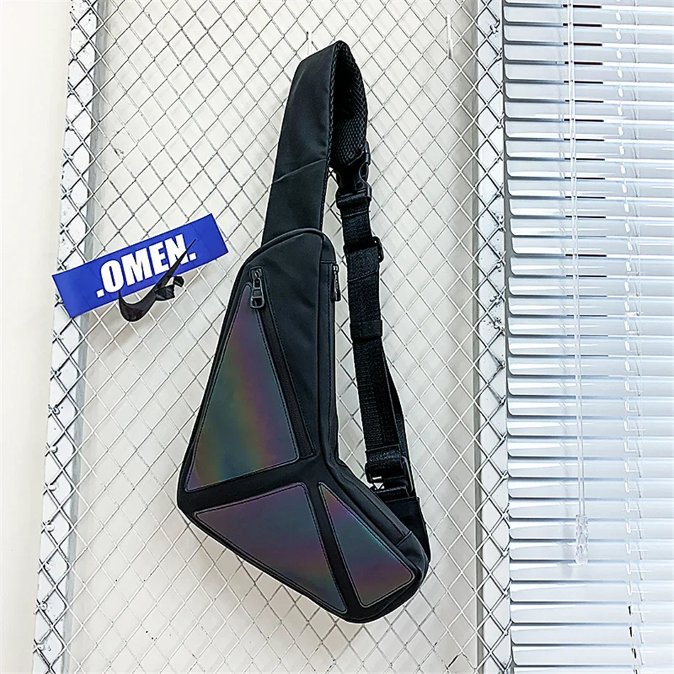 Cool Reflective Men\'s USB Chest Bag Trend Designer Holographic Crossbody Bags for Men Hip Hop Streetwea CoupleBag Waterproof