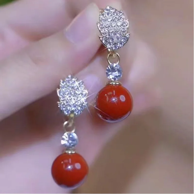 

Роскошные красные серьги с жемчугом и бриллиантами для женщин2024, новый нишевый дизайн, ограниченная серия, элегантные серьги-каффы