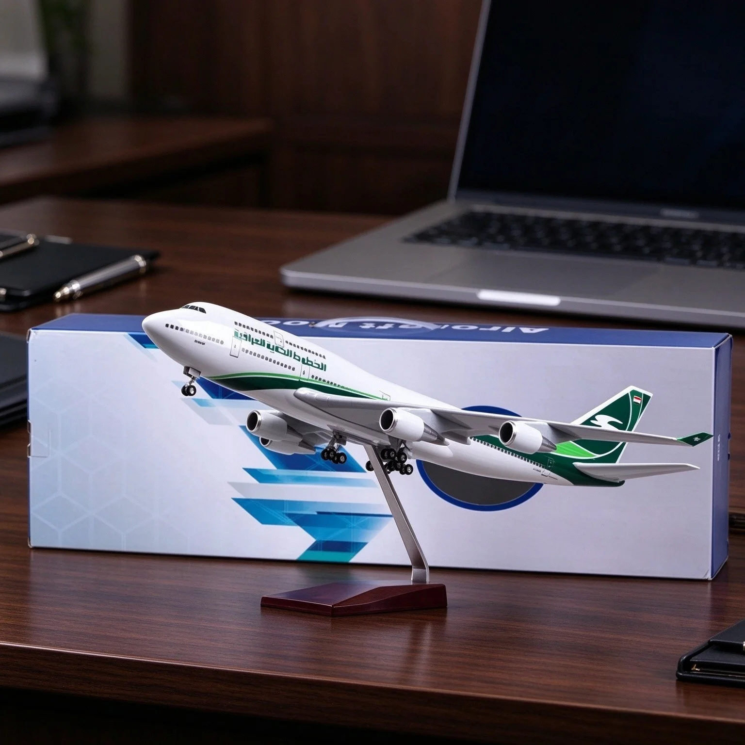 Airplane Model B747 Iraqi Airways Boe-ing 747 1/150 Scale Aircraft 47cm Die-cast Resin Airplane Model Kit With Wheels Gifts