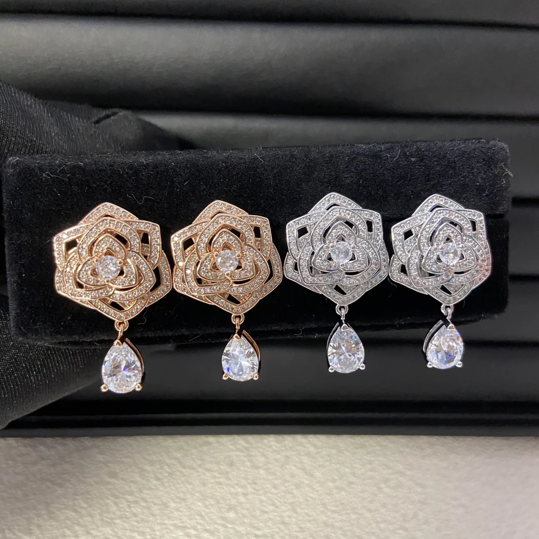 

2025 new drilling-fringed drip-petal earrings simple light luxurious suitable for women's exquisite high-quality jewelry gifts