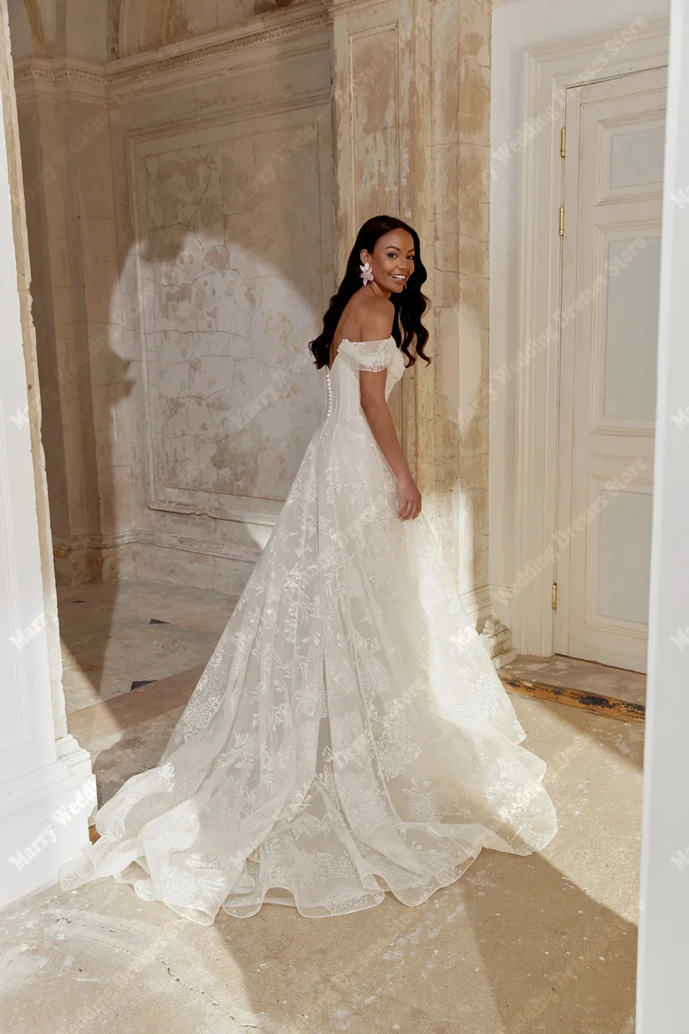 Fascinating Women Wedding Dresses Off The Shoulder Backless A-Line Bride Gown Sleeveless Princess Ball Robe De Mariée Customized