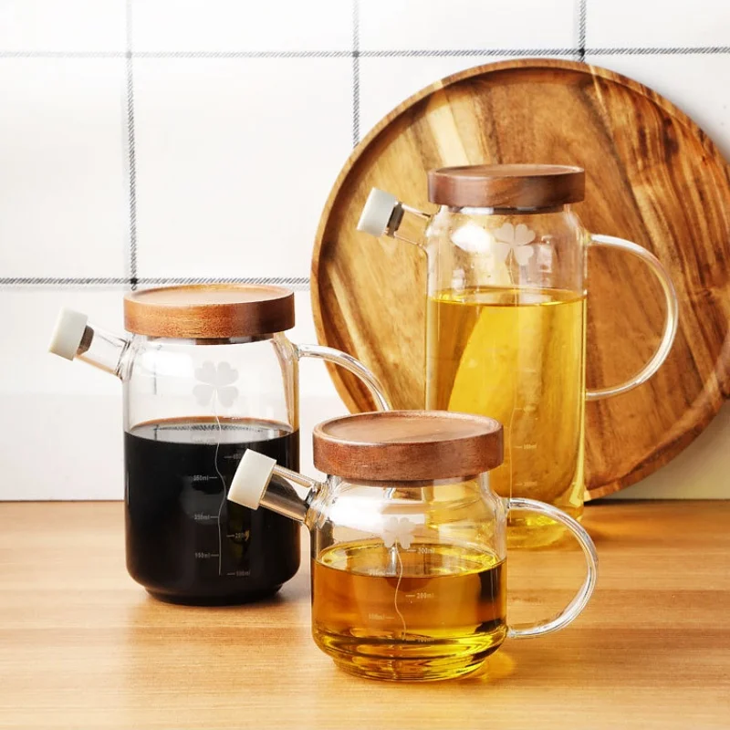 550/750ML Wooden Lid+glass Material Graduated Oil Bottle Suitable for Storing Liquid Foods Such As Soy Sauce Vinegar Scented Tea