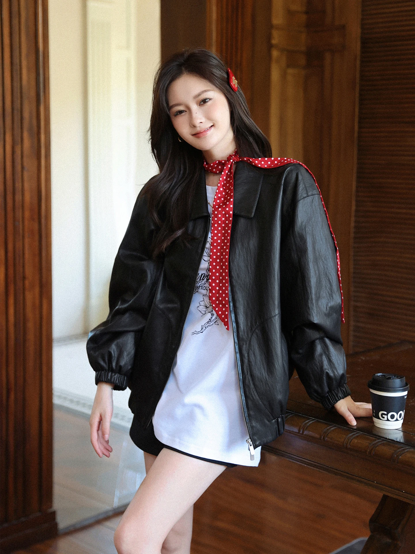 

Повседневная свободная кожаная куртка Bla для женщин, новая весенняя модель, винтажное пальто из искусственной кожи с отложным воротником