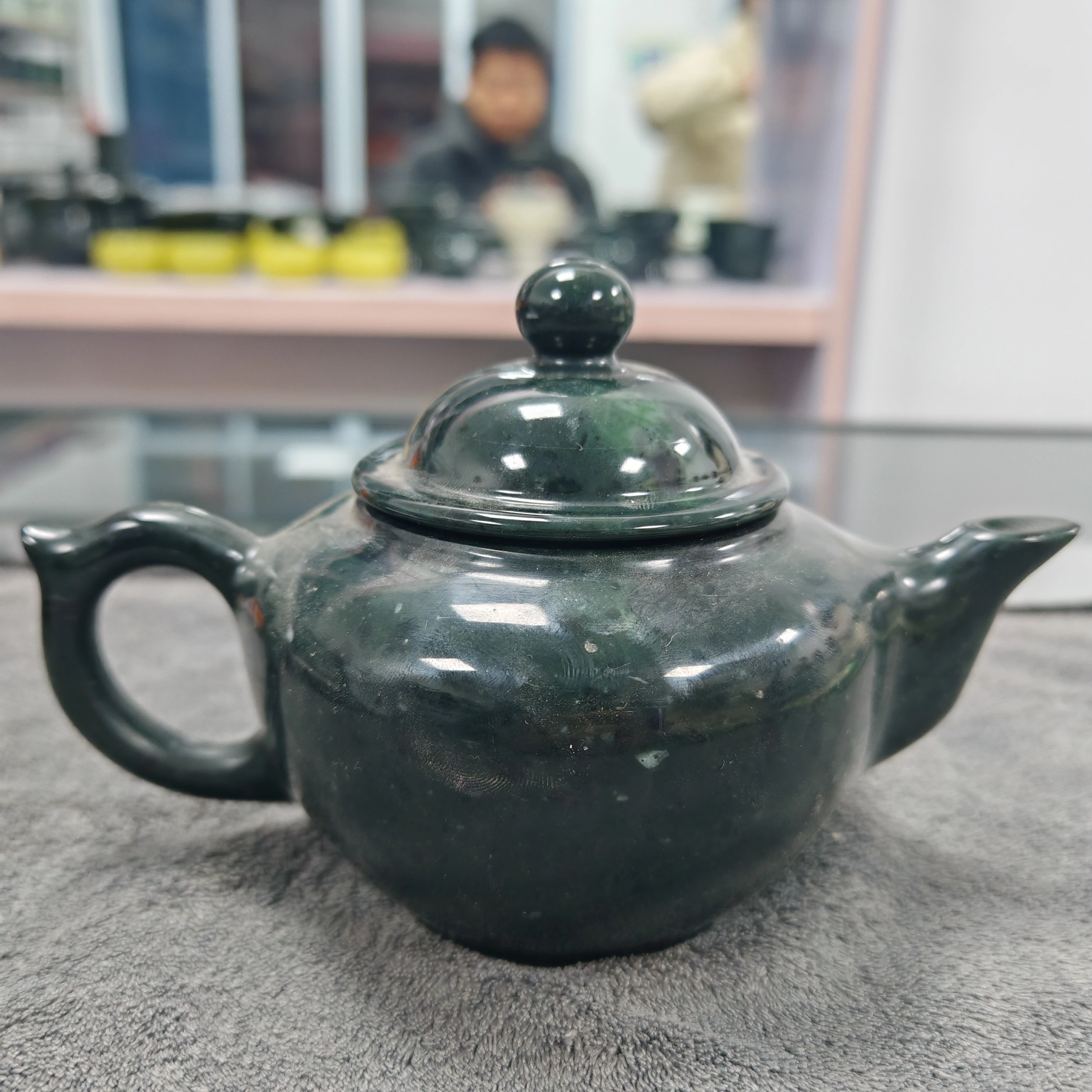 

Чайник из натурального камня, зеленый нефритовый горшок для воды, чайники, китайская чайная церемония, кунг-фу, чайный сервиз, китайская тибетская медицина, королевские каменные чайники