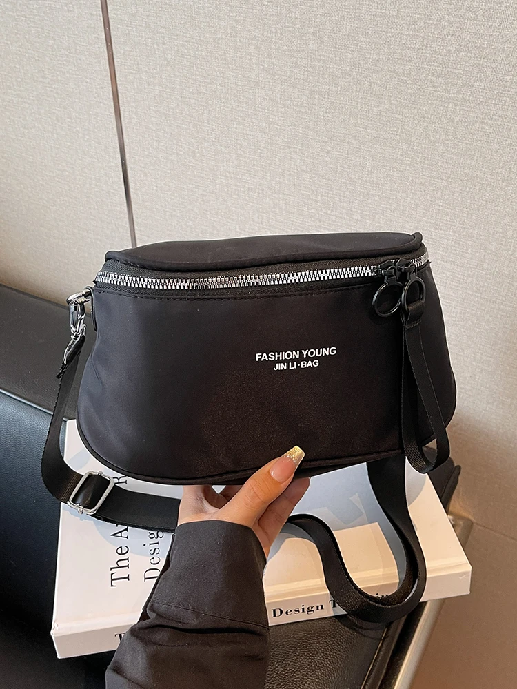 bolsa-fena-casual-de-verao-em-nylon-preto-pequena-de-ombro-Unico-transversal-para-celular-com-alca-destacavel-e-estr