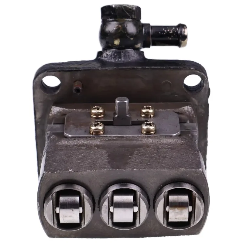 

Fuel Pump AM880644 for Engine 3TNA72 Tractor 330 332 415 655 755 756 855 856