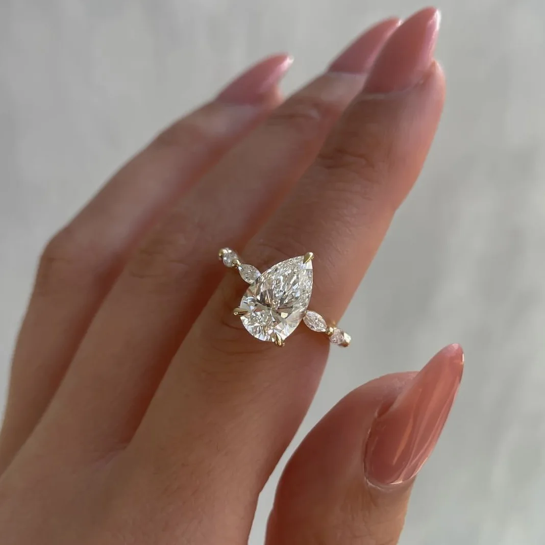 Anillo de compromiso para mujer con piedra central talla pera y detalles laterales marquise, económico, en oferta, joyería nupcial minimalista, regalo para ella, Día de San Valentín, por menos de 1 dólar
