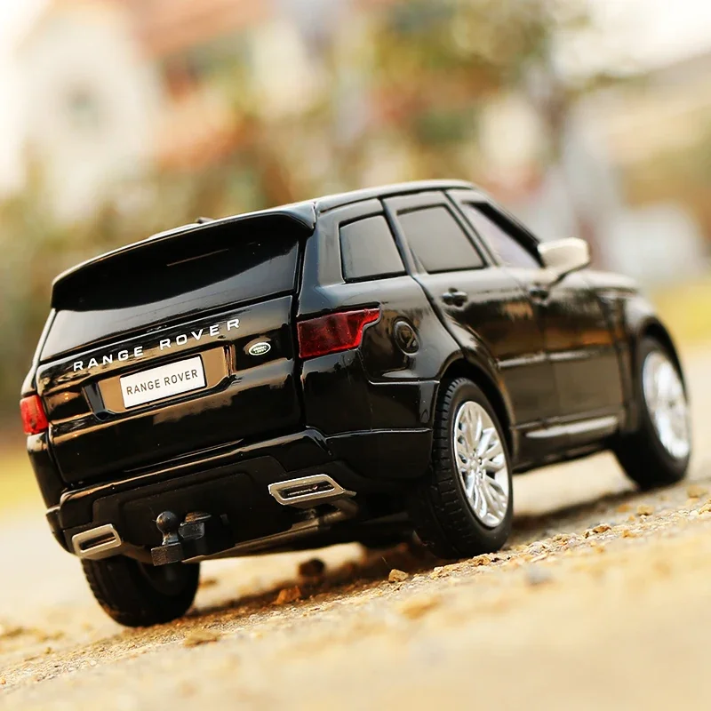 

1:32 Range Rover Sports SUV Alloy Car Model Diecasts & Toy Off-road Vehicles Metal Car Model Sound and Light Childrens Toys Gift