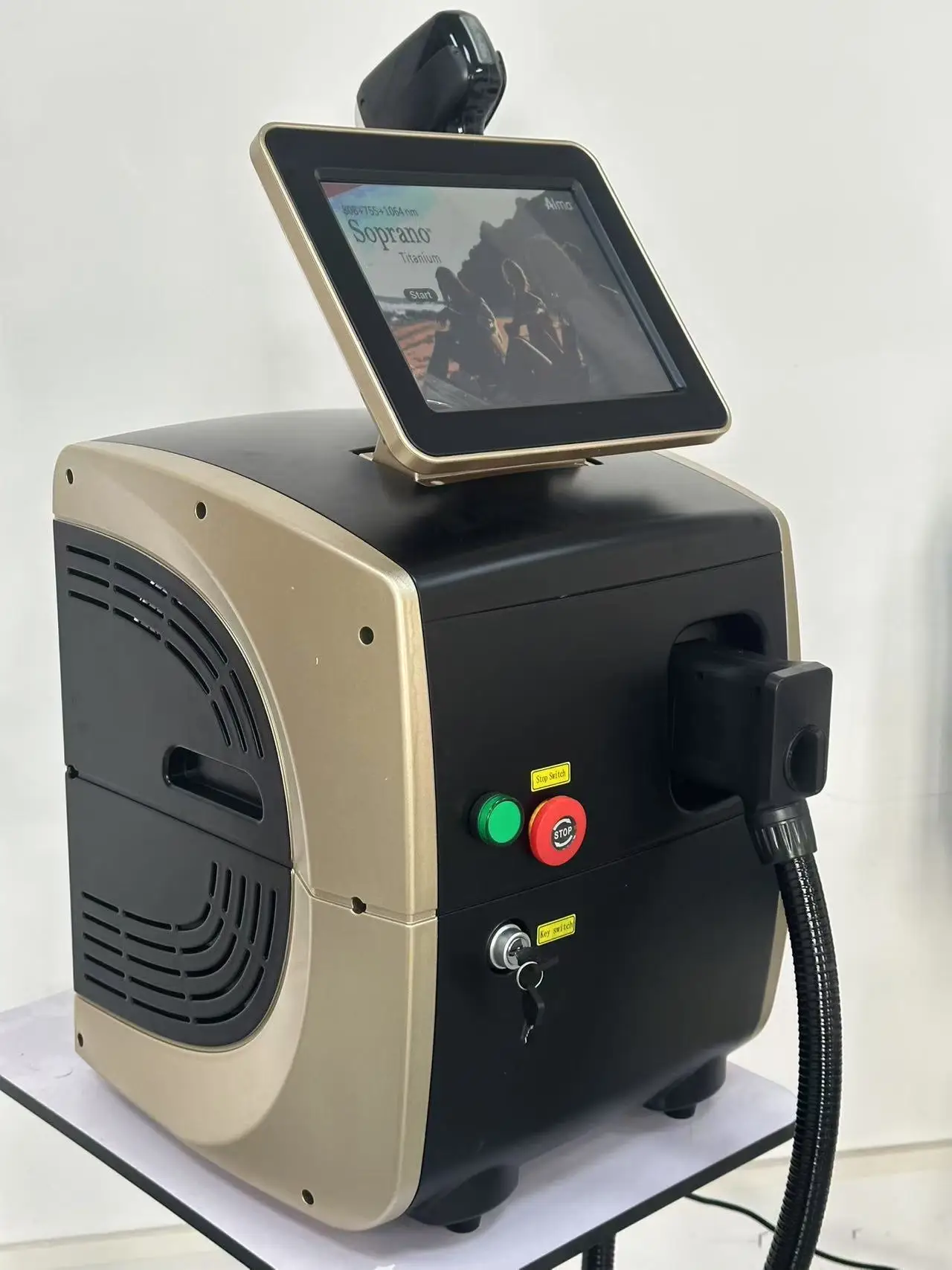 Hot Sale Aesthetic Medicine 808Nm 755Nm 940Nm 1064Nm Diode Laser Hair Removal Machine for Permanent Hair Removal laser