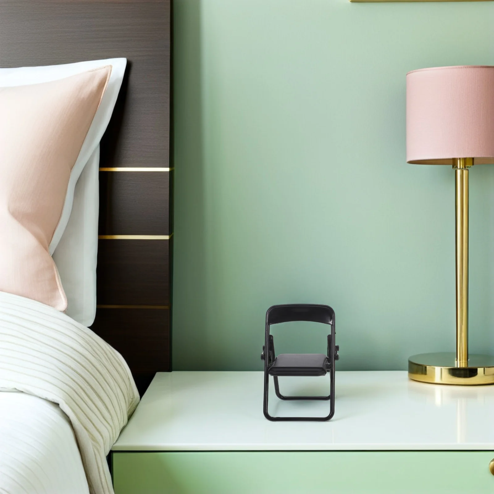 10個の小さな椅子型携帯電話ホルダー、ユニークで風変わりなデザイン、軽量で持ち運びが簡単、オフィス、旅行、デスクでの多機能使用に最適