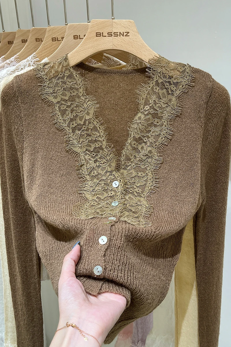 Spitze Lange Ärmeln Strickjacke für Frauen V-ausschnitt 2022 Herbst und Winter Neue Mode Nähen Design Pullover Mantel Feminine