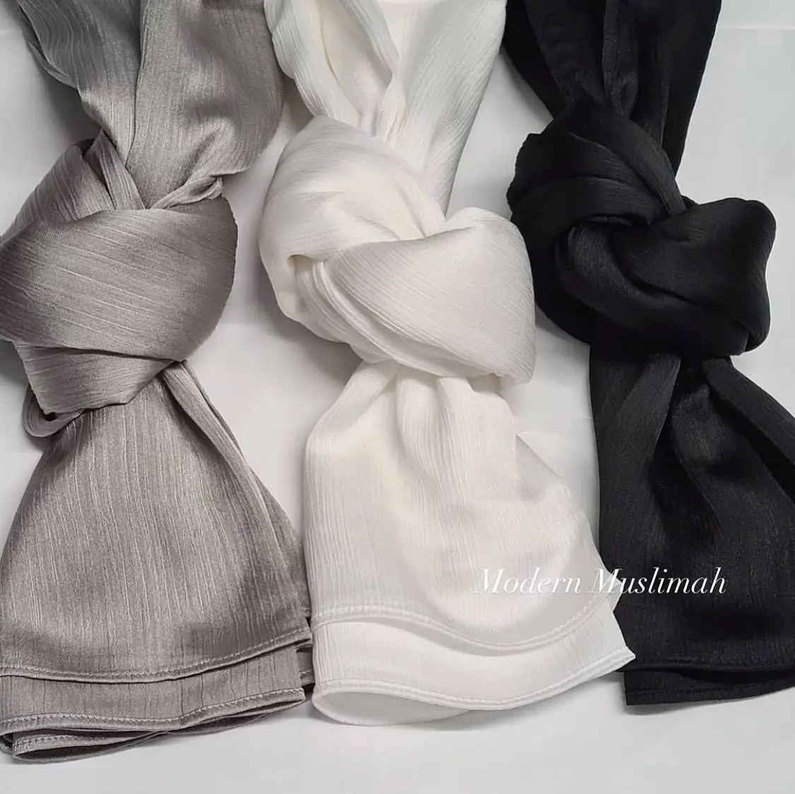 Hot Premium Satin Crinkle Hijab Scarf Chiffon Shawl Plain Muslim Women Hijabs Breathab Islam Women Turban Pleated Scarf Ramadan