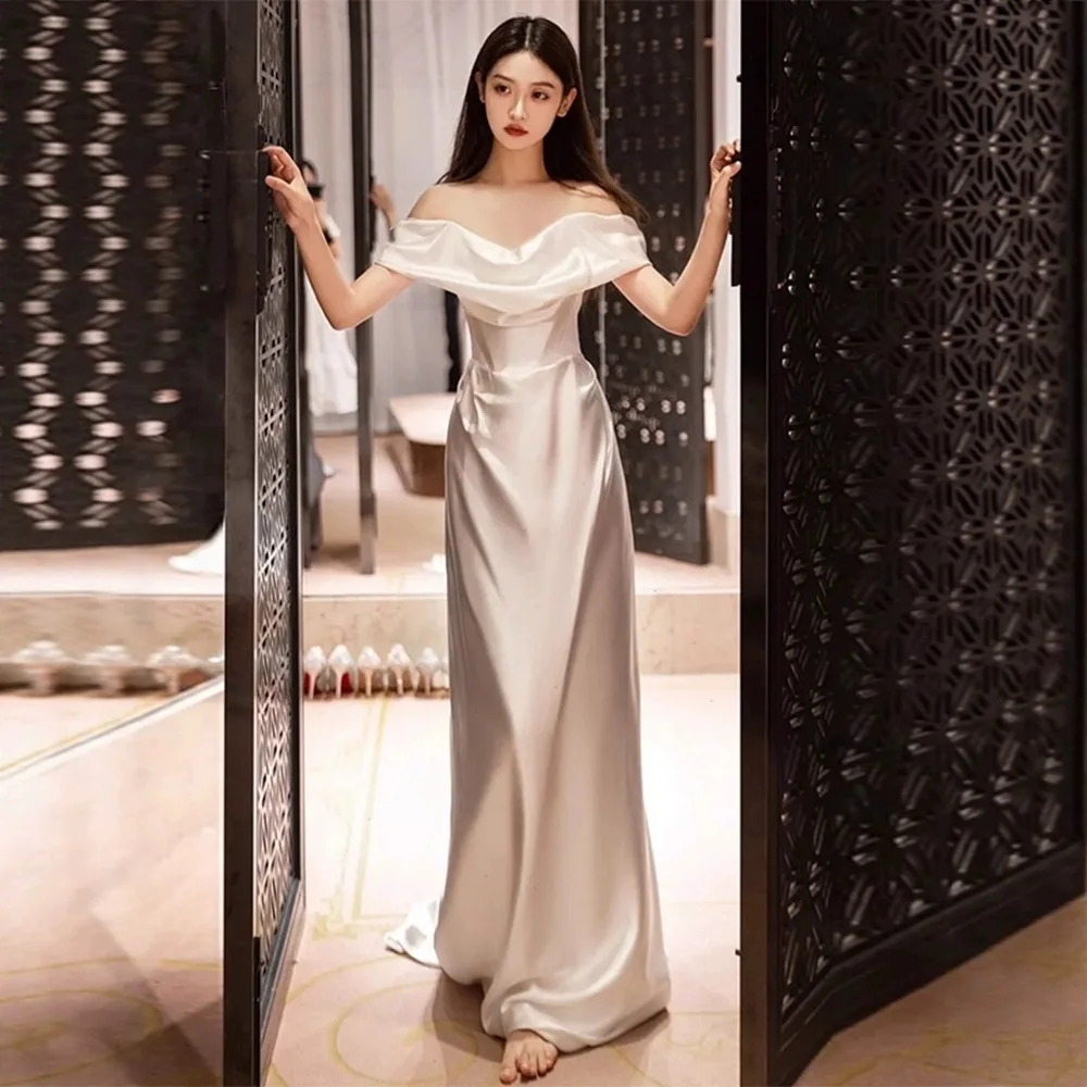 

Французское свадебное платье на одно плечо 2026: Новинка, простой атласный стиль, элегантное и торжественное, для женщин