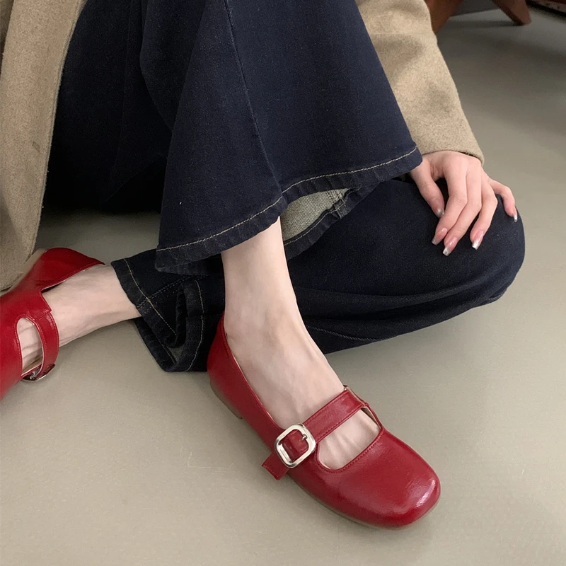 SUOJIALUN Spring New Brand Women Flat Shoes Fashion Round Toe Shallow Slip On Ladies Elegant Boat Shoes Soft Flat Heel Dress Mar