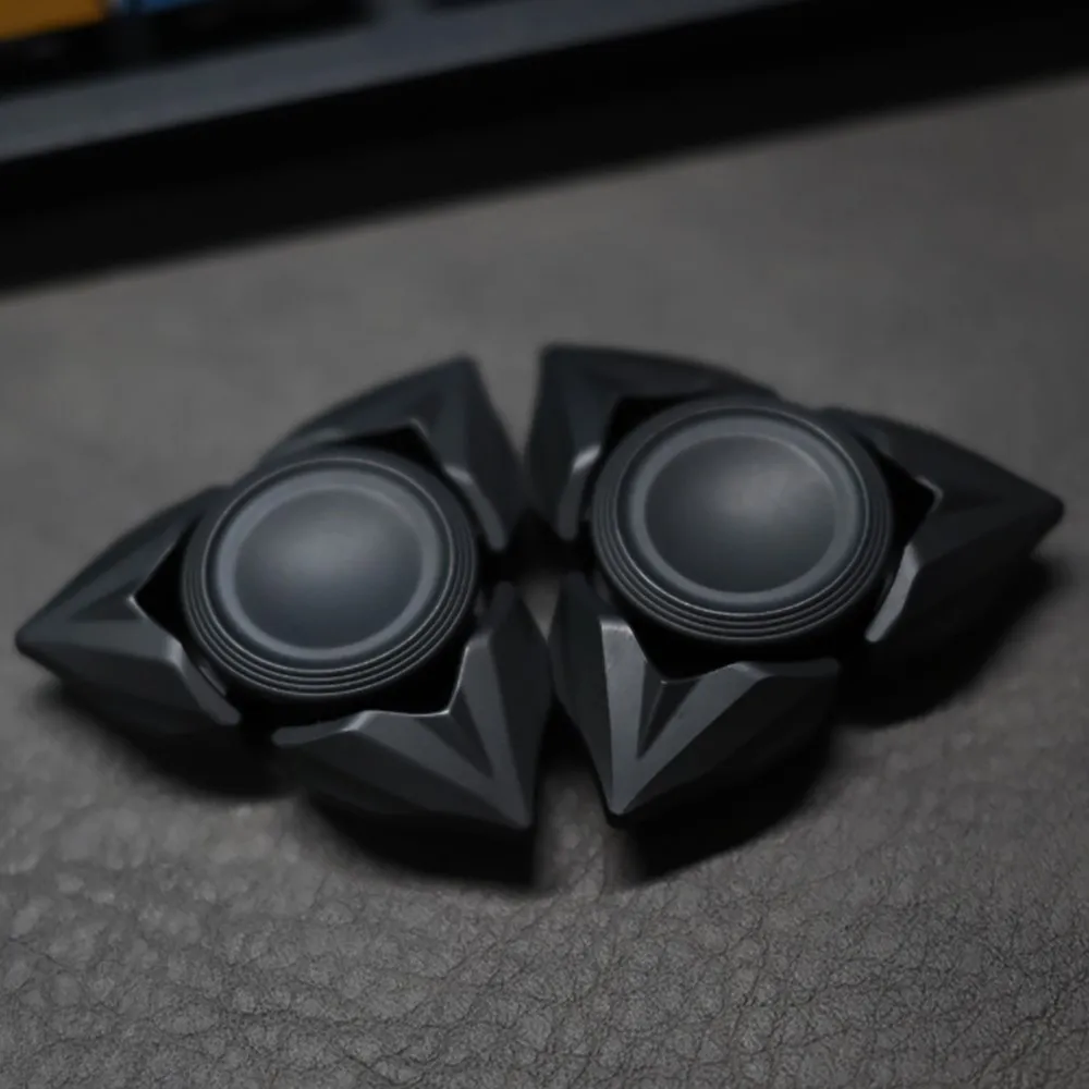 Jogo mágico edc sagitário fidget spinner brinquedos para adultos projetos originais três lâminas fidget spinner giroscópio