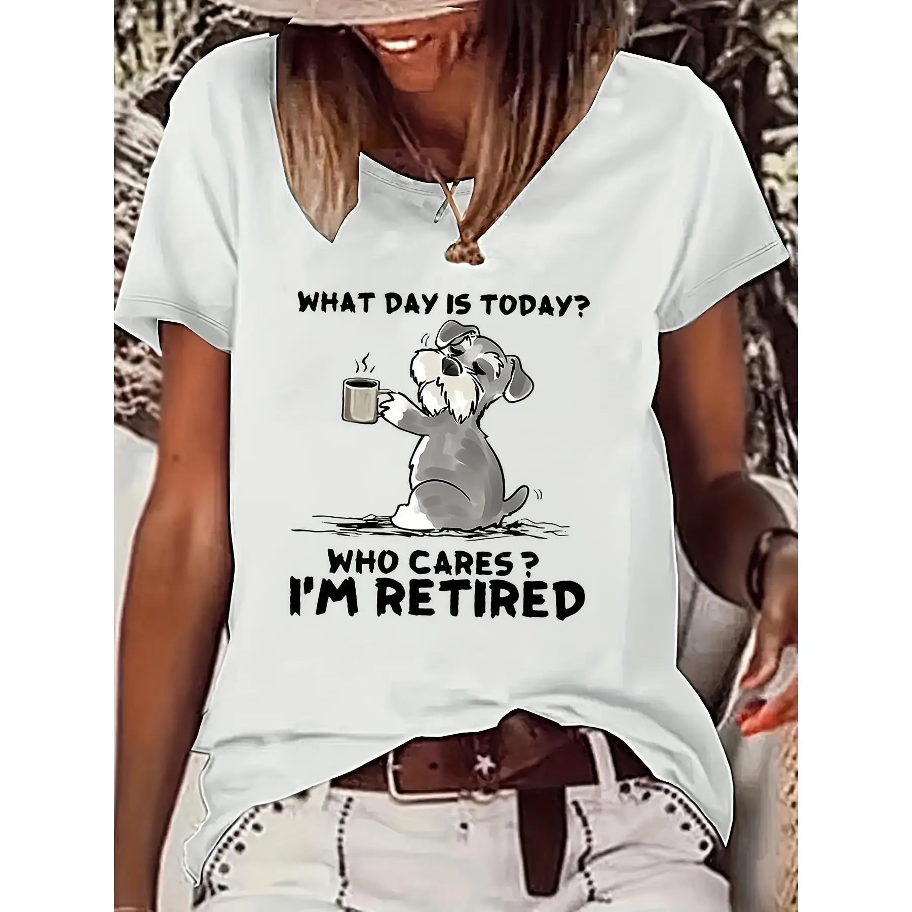 

Chic Women's T-Shirt with Humorous Retired Life Print - Casual Round Neck, Short-Sleeved Blouse, Perfect for Daily Wear