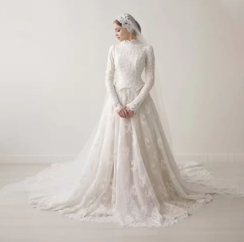 

Exquisite Lace Wedding Dresses High Neck Long Sleeve with Beading A-Line Sweep Train Bridal Gown vestidos de novia Customized