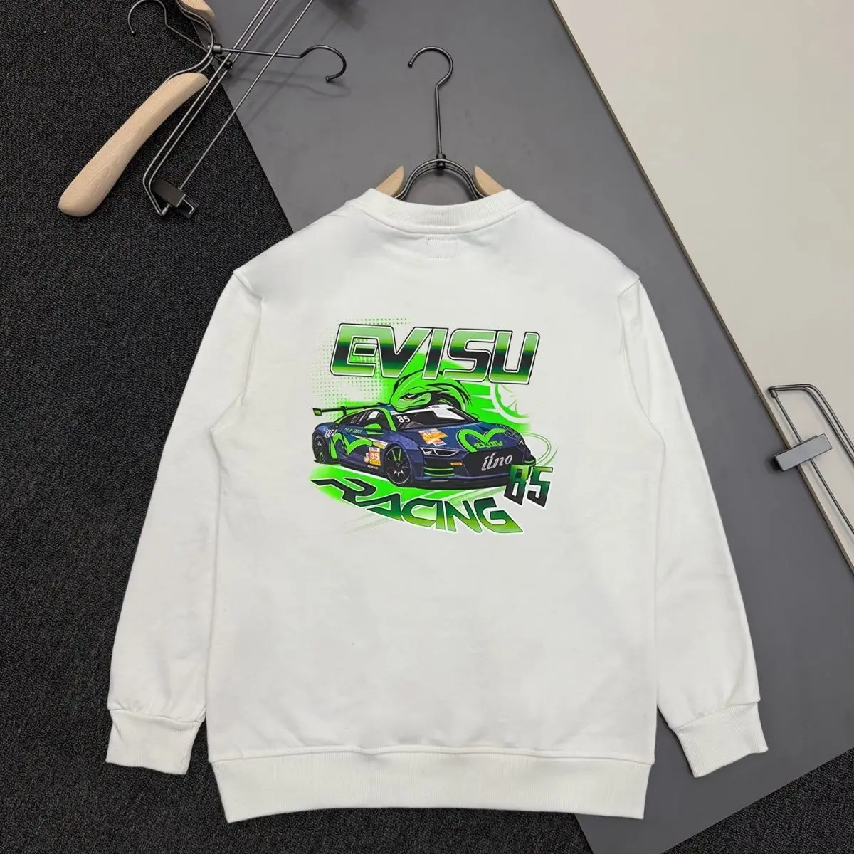 

Spring and Autumn New Sports Car Graphic Print Fashion Couple Cotton Loose Round Neck Casual and Versatile Long Sleeve Sweater