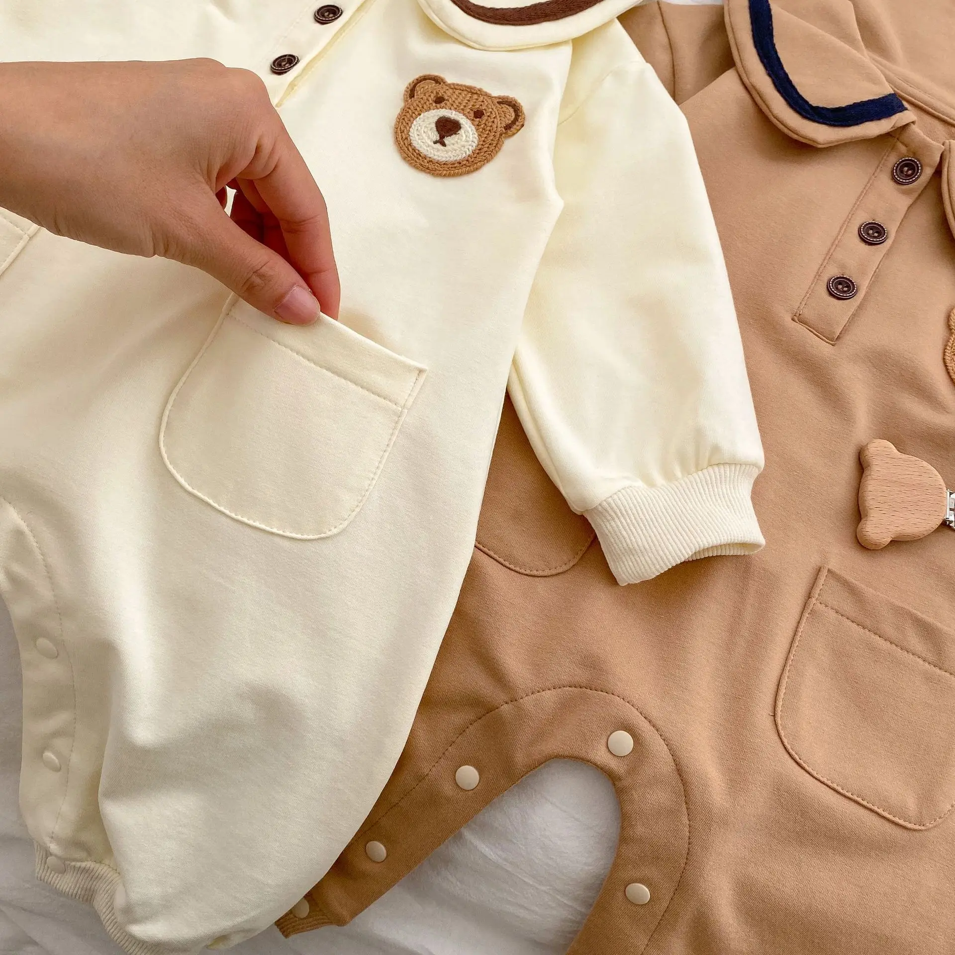 2024 Spring Autumn Newborn Baby Girls Romper Cotton Long Sleeve Infant Girls Bodysuit Pocket Bear Versatile Toddler Girls Coat