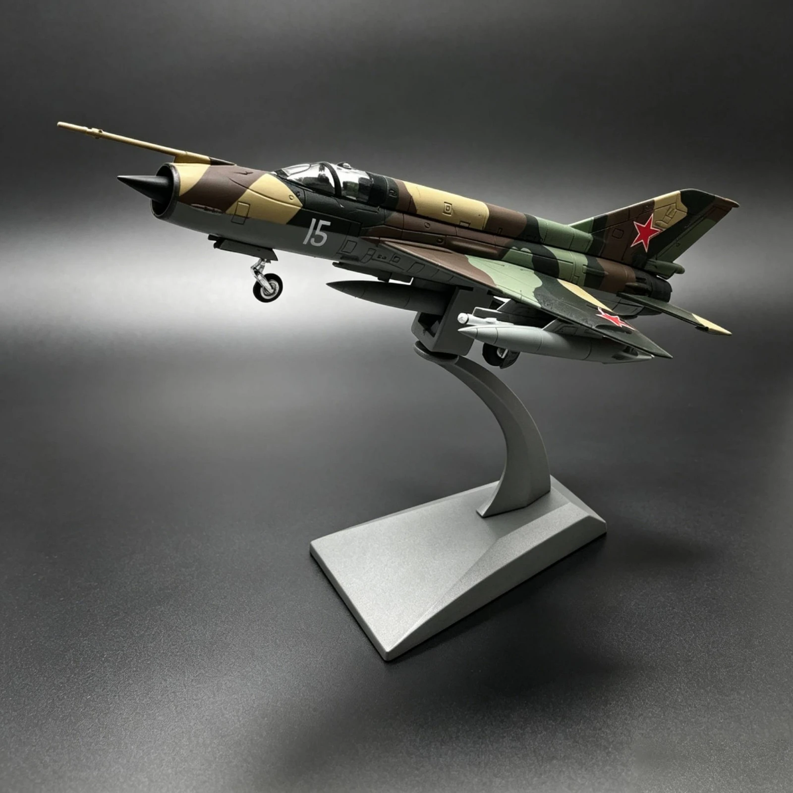 Fighter Jet Model with Stand Detailed Soviet-Era Fighter Jet Model Model Toy Desktop Fade-Resistant for Collectors, Office