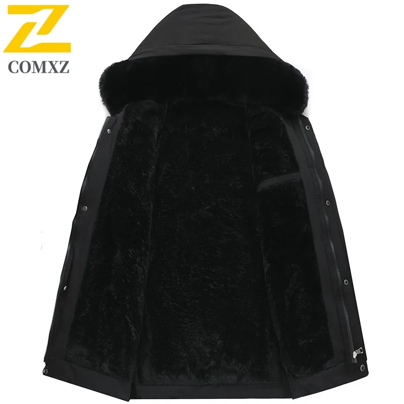 COMXZ الفاخرة الحشو مقنعين منتصف طول الراقية العلامة التجارية السفر يندبروف وسادة مبطنة 2025 الأعمال الحد الأدنى الرجال الشتاء سترة