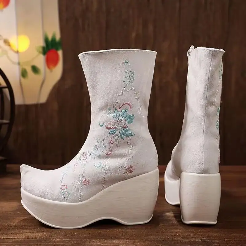 Chinese Hanfu Embroidered Boots Shoes Women Winter Vintage Hanfu High Heighten White Bow Soap Boots Shoes For Women Plus Size