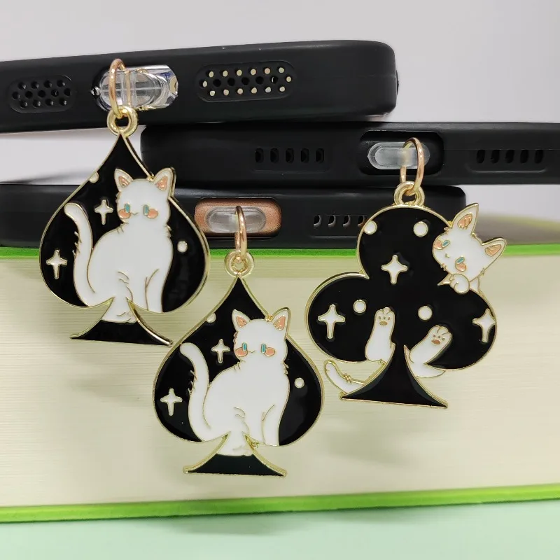 Lindo tapón antipolvo de estilo coreano Kawaii Spades Cat enchufe de puerto de carga de teléfono para iPhone tipo C tapón de protección contra el polvo regalo para Amiga