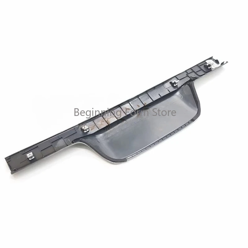 Adatto per il nuovo gruppo rivestimento superiore del portellone MG MG6, copertura della luce del freno posteriore, rivestimento in vetro posteriore