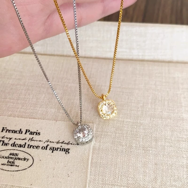 ペンダントネックレス レディース シンプル プレーンチェーン 鎖骨チェーン 気質 多用途 ネックレス アクセサリー