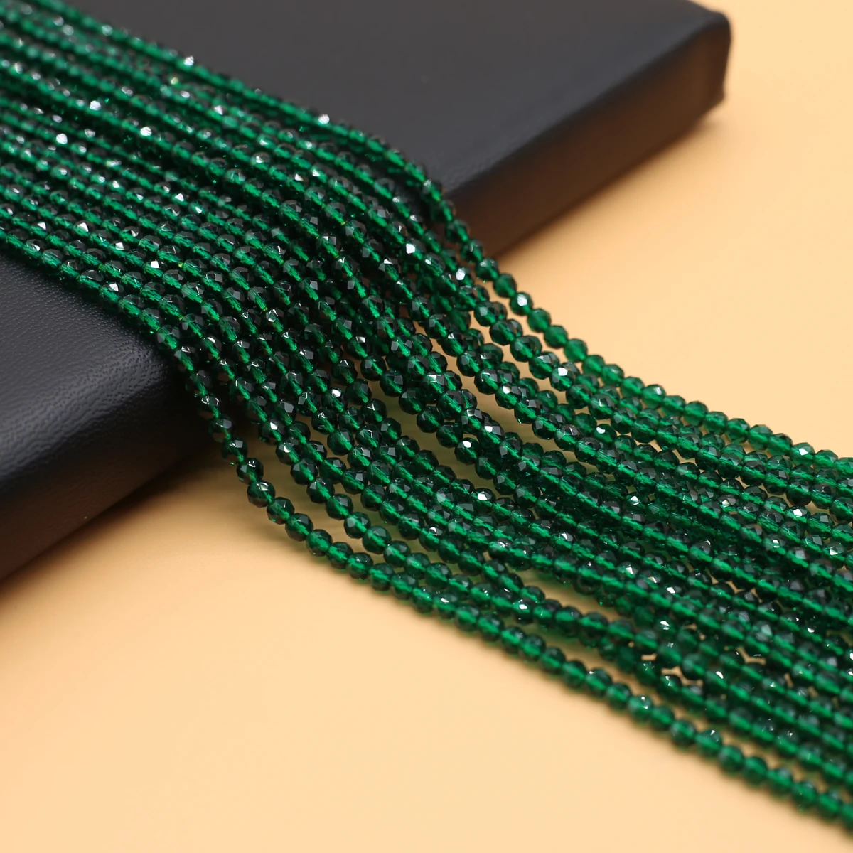 125 Pieces Spinel Beads Crystal Green Beads Loose DIY Jewelry Making Bracelet Necklace Accessories 3mm Length 38cm