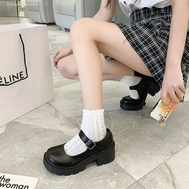 Lolita Schuhe Japanische Mädchen Plattform Schwarze High Heels Mode Runde Kappe Mary Jane Frauen Patent Kunstleder Student Cosplay Schuhe