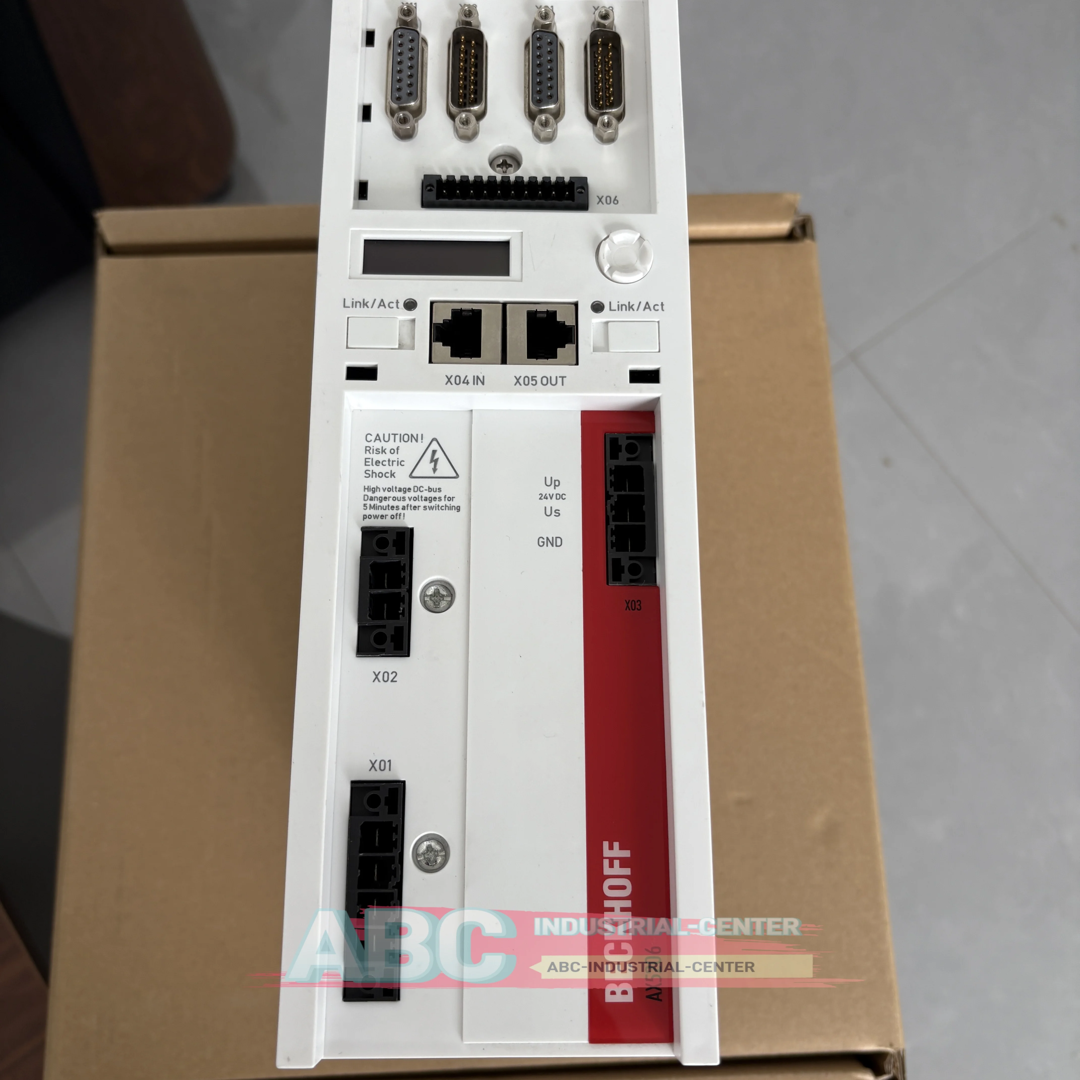 

Новый контроллер AX5201-0000 AX5203-0000 в коробке