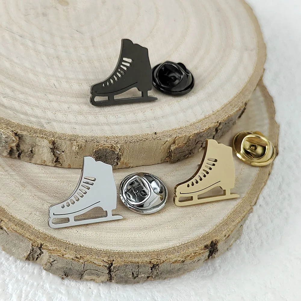 Metal costume brooch. Skating shoe ice surface sport stainless steel brooch, universal badge pin, exquisite and compact gift