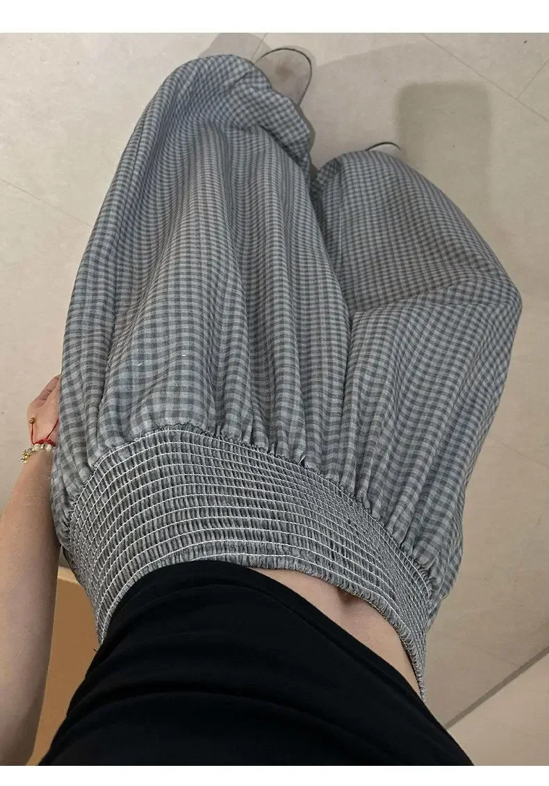 2026 Herbst Koreanischer Stil Rosa Karierte Damen-Weitbein-Hose Hohe Taille Locker Sitzend Figur-Schmeichelnd Eisseiden-Haremshose – Detail 3