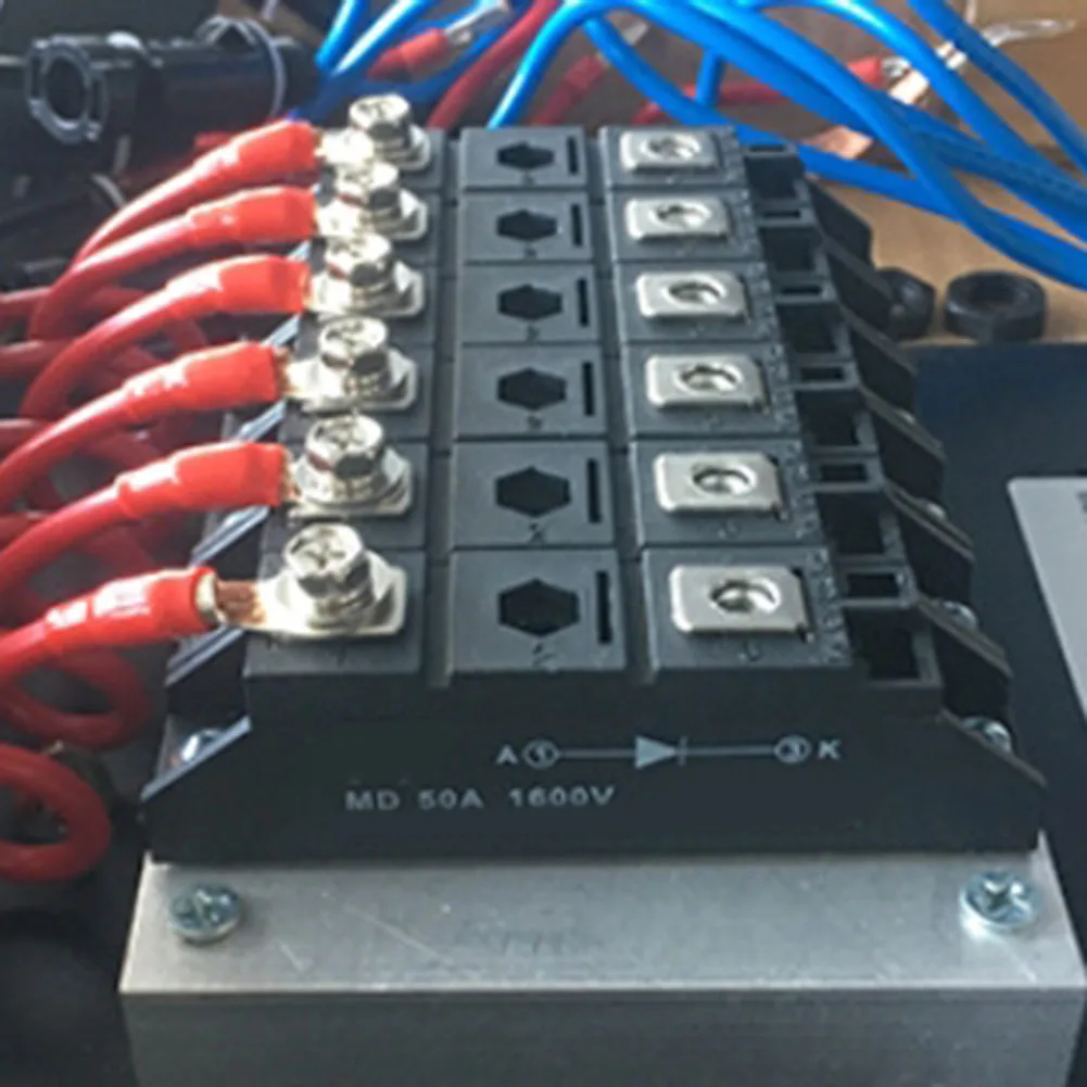 

1 шт., диодный модуль с антиобратной зарядкой, ветровой двигатель, возбуждение постоянного тока, 600-4000 В, массив солнечной фотоэлектрической панели, подключенный в серии