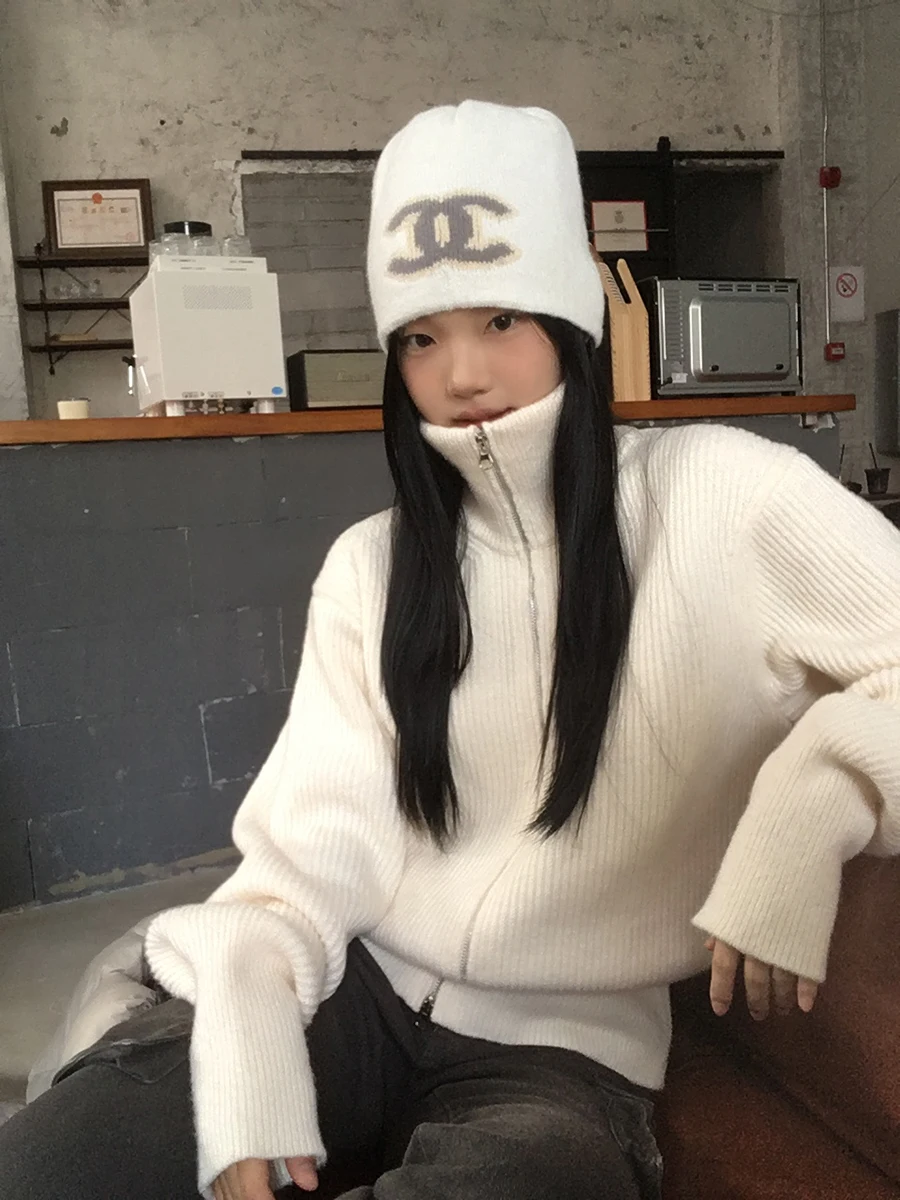 Red Celebri Studio Women's Knitwear Cardigan Winter 2025 New Design Slimming Outerwear Casual Straight Cut Polyester Fiber