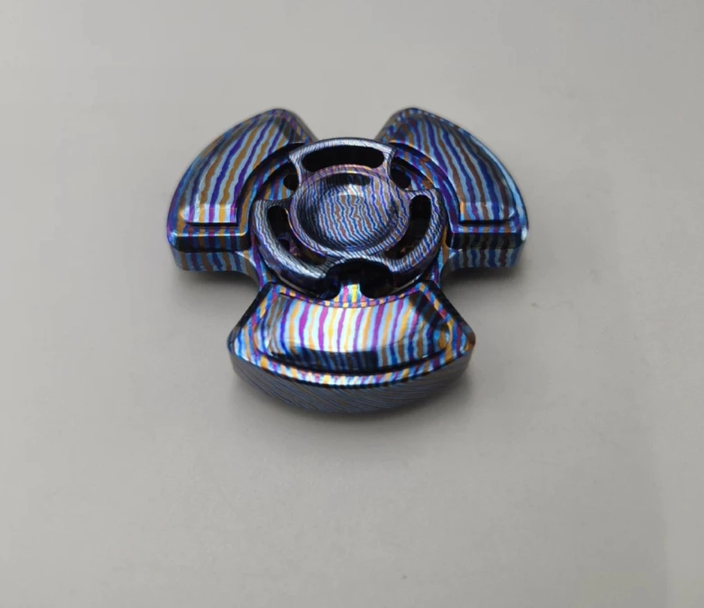 Brinquedo usado de descompressão EDC QEDC Source XL timascus spinner fidget