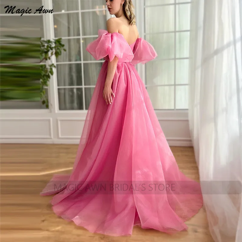 Gaun Prom baru Magic Awn 2024 sisi terpisah dari bahu gaun pesta malam Fuchsia jubah belakang Lace-Up de Soiree