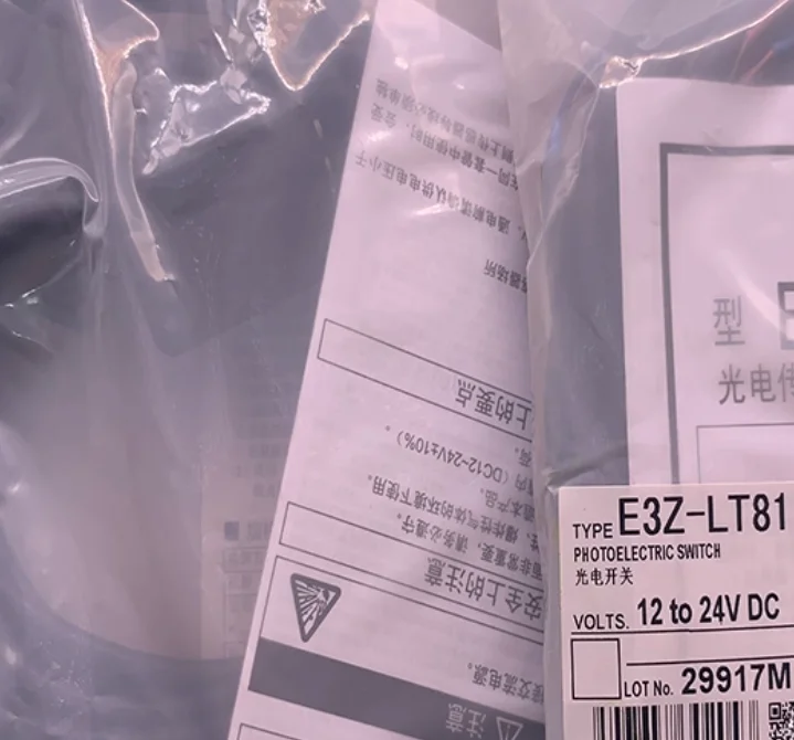

2pcs New photoelectric switch E3Z-LL86 E3Z-LL83 E3Z-LL88 E3Z-LL61 E3Z-LL66 E3Z-LL63 E3Z-LL68 E3Z-LL81