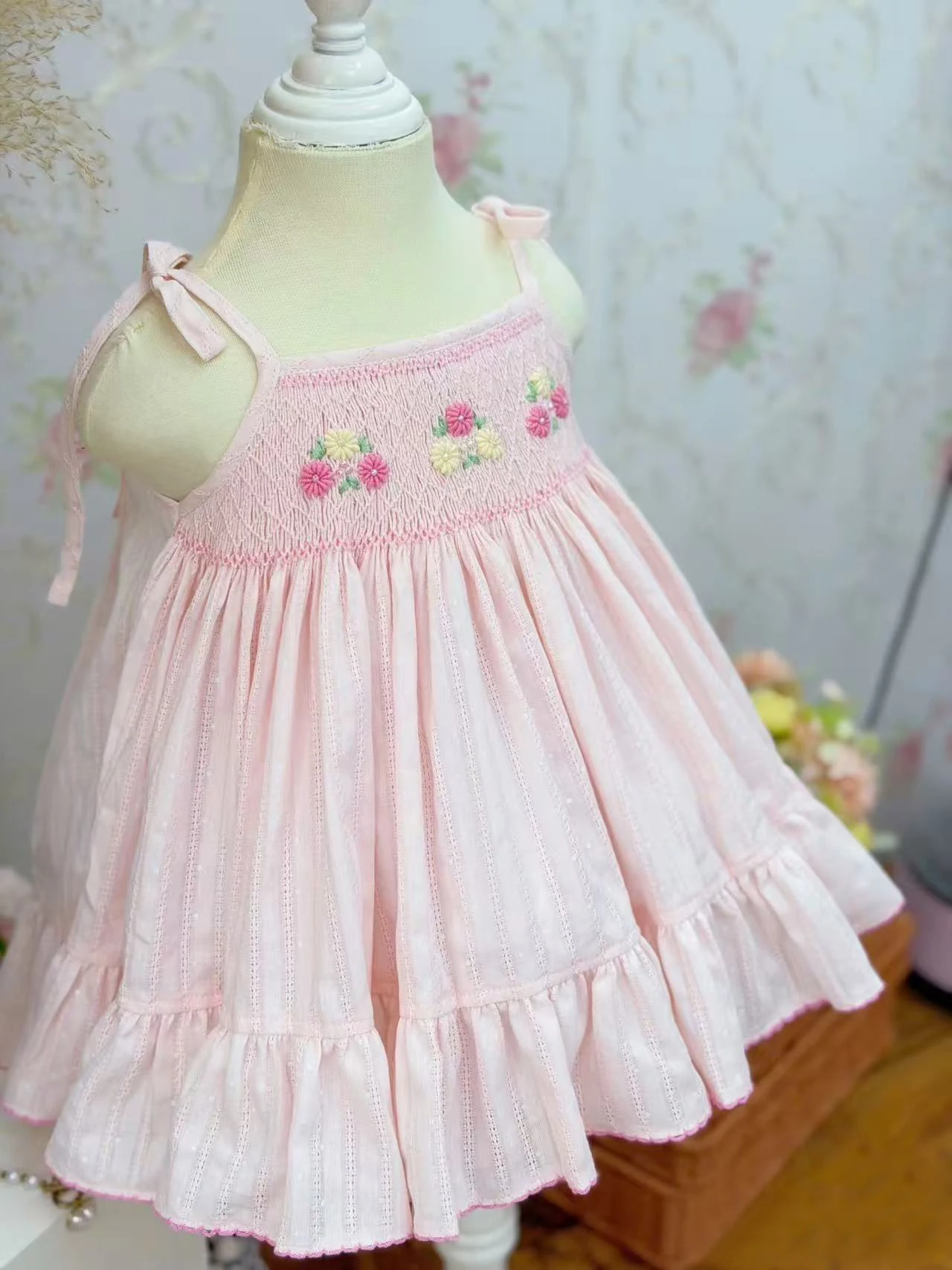 Baby Girl Summer Pink Hand Smocked Sleeveless Dress for Birthday Party Photography Casual A485