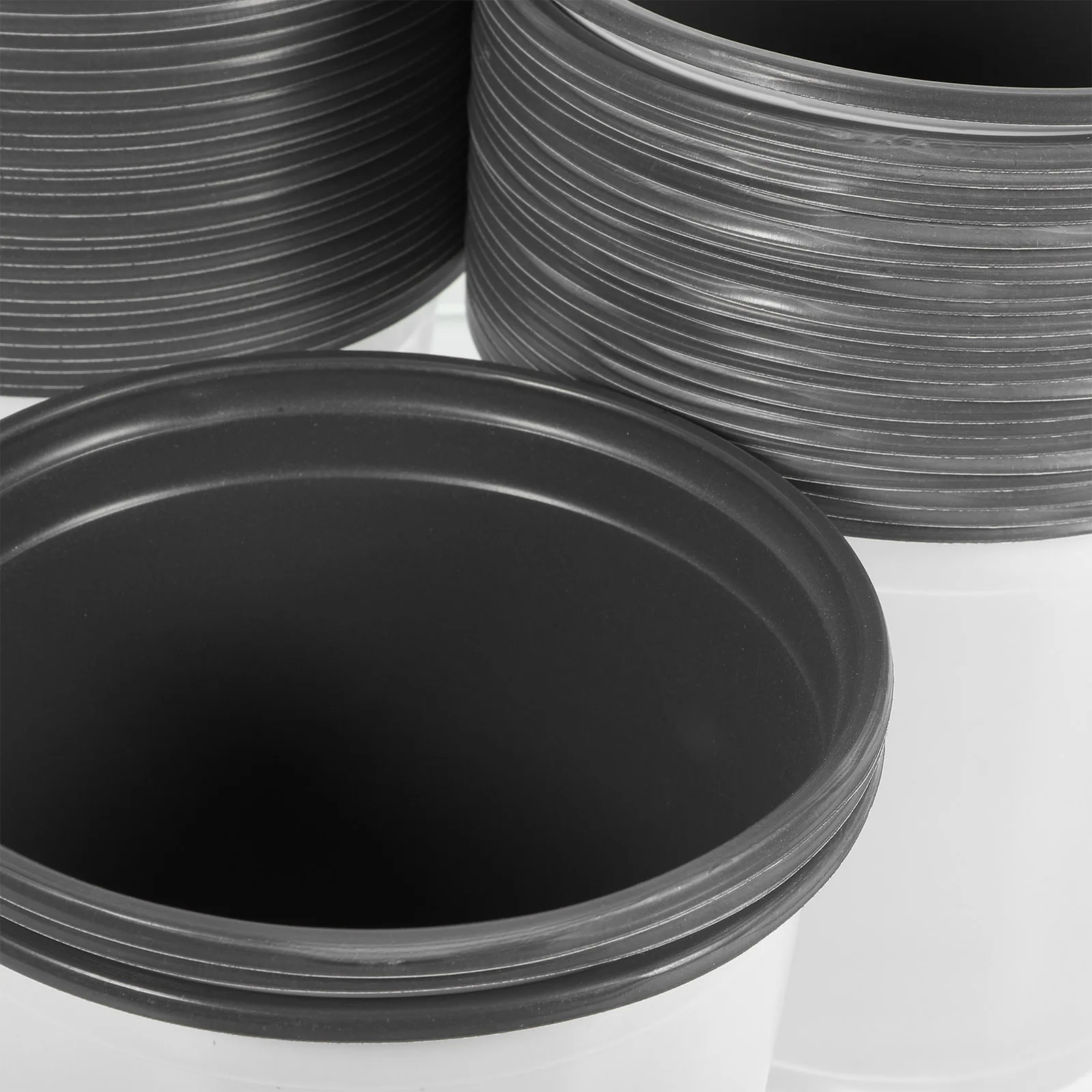 

60Pcs Plastic Mini Flowerpot Two Color Simple Gardening Succulent Plant Pot for Office Desktop Garden Decoration