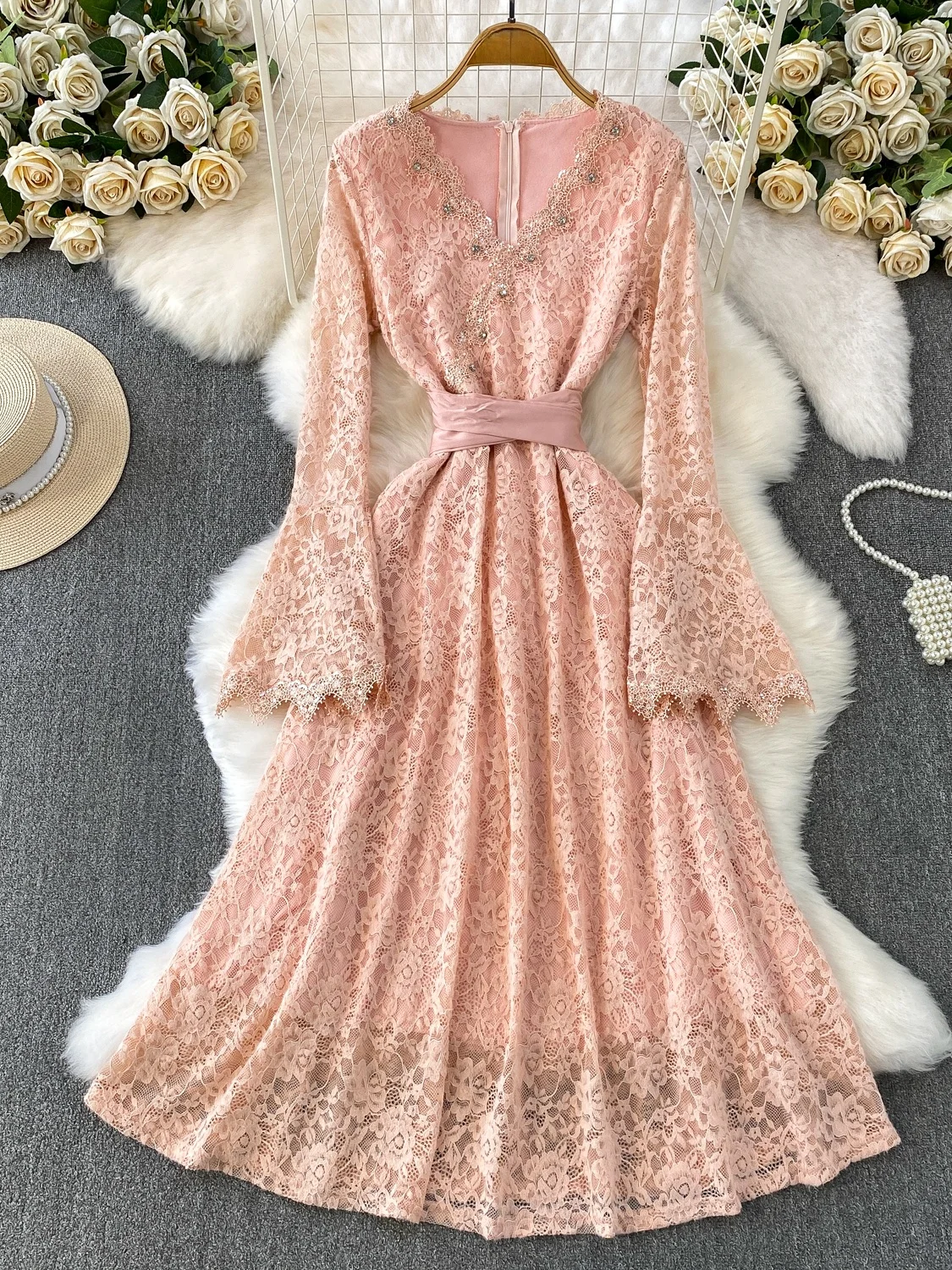 Ele V-Ne Long Dr Wo… - image