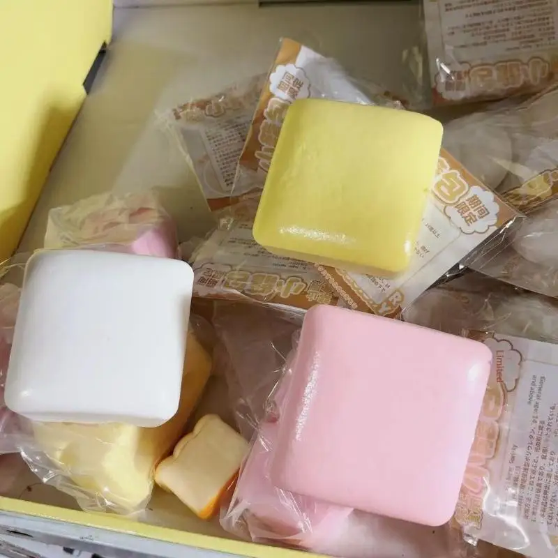 1 個クリエイティブシミュレーションスクエアケーキスクイーズおもちゃかわいいスローリバウンドストレスリリーフおもちゃフィジェットおもちゃ大人子供のためのギフト