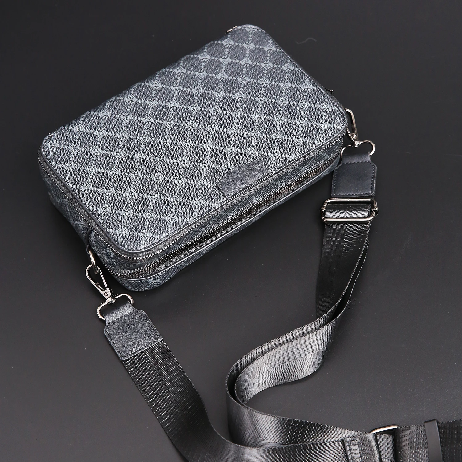 New Plaid Shoulder Small Square Bag Street Trend Small Body BagMen Crossbody Bag